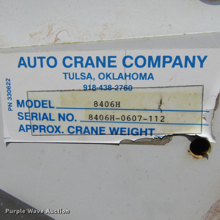 image for item DC0049 2007 GMC C6500 service truck with crane