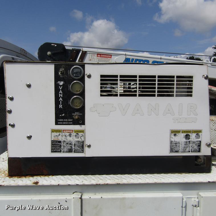 image for item DC0049 2007 GMC C6500 service truck with crane