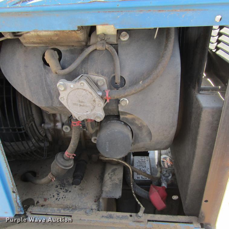 image for item DC0049 2007 GMC C6500 service truck with crane