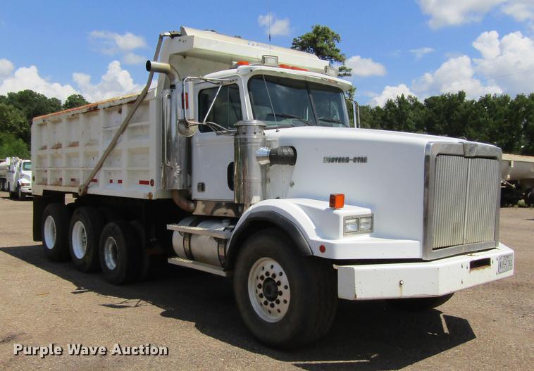 image for item DC0050 1995 Western Star 4900 dump truck