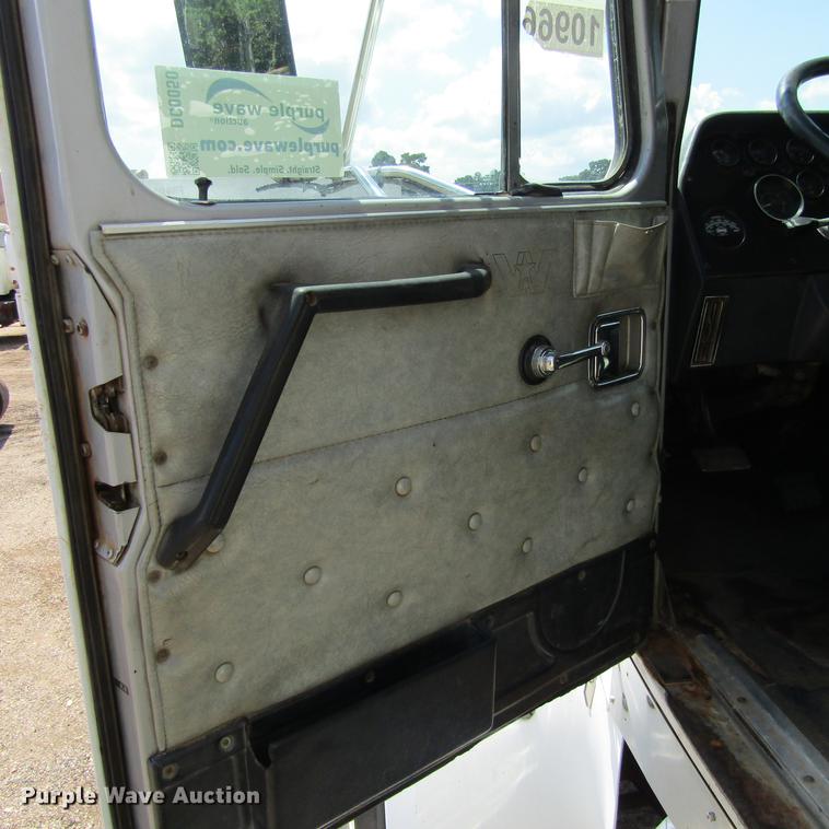 image for item DC0050 1995 Western Star 4900 dump truck