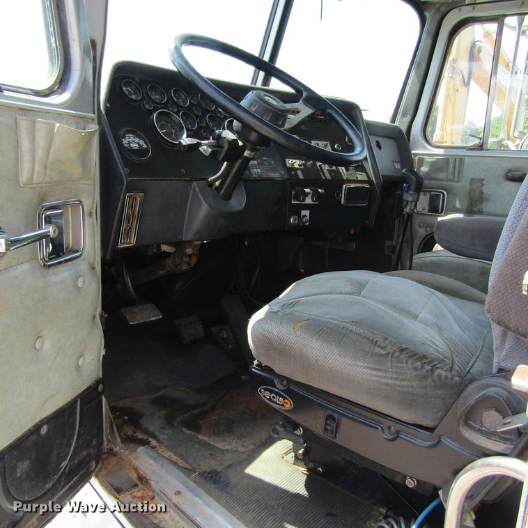 image for item DC0050 1995 Western Star 4900 dump truck