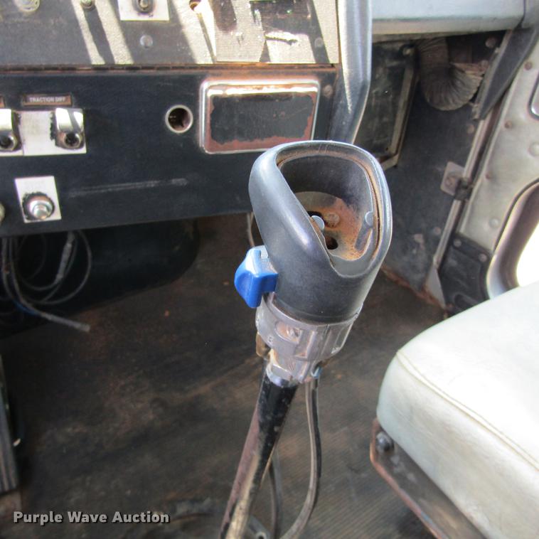 image for item DC0050 1995 Western Star 4900 dump truck