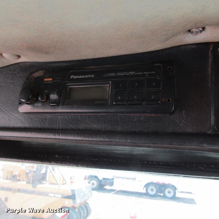 image for item DC0050 1995 Western Star 4900 dump truck