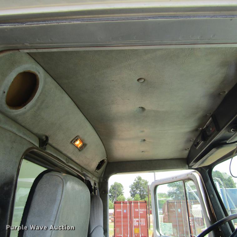 image for item DC0050 1995 Western Star 4900 dump truck