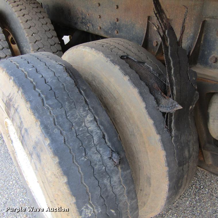 image for item DC0050 1995 Western Star 4900 dump truck