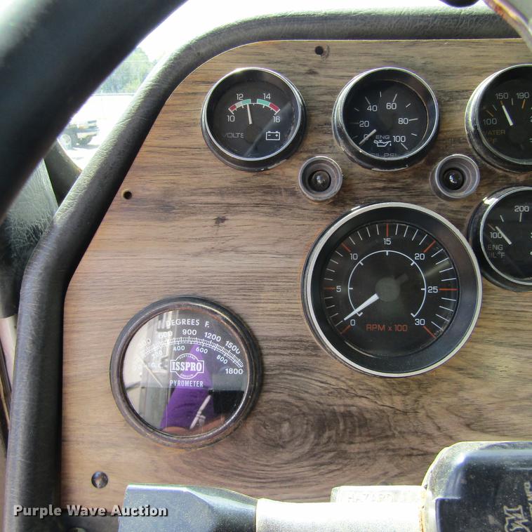 image for item DC0051 1994 Western Star 4964S dump truck