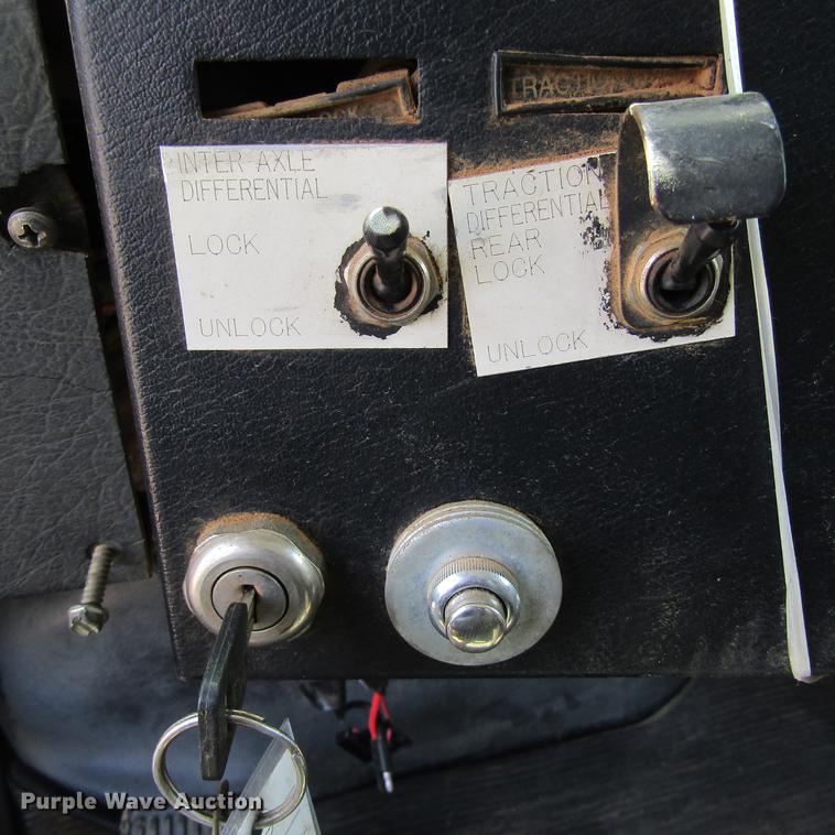 image for item DC0051 1994 Western Star 4964S dump truck