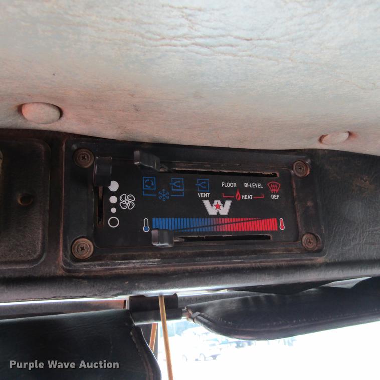 image for item DC0051 1994 Western Star 4964S dump truck