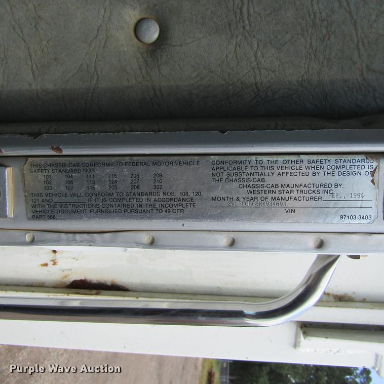 image for item DC0051 1994 Western Star 4964S dump truck