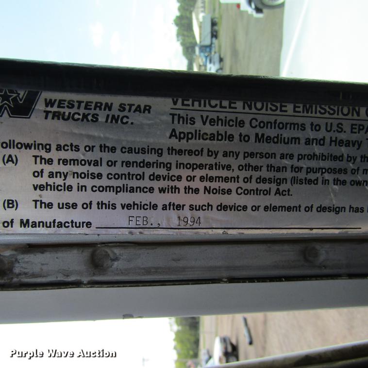 image for item DC0051 1994 Western Star 4964S dump truck