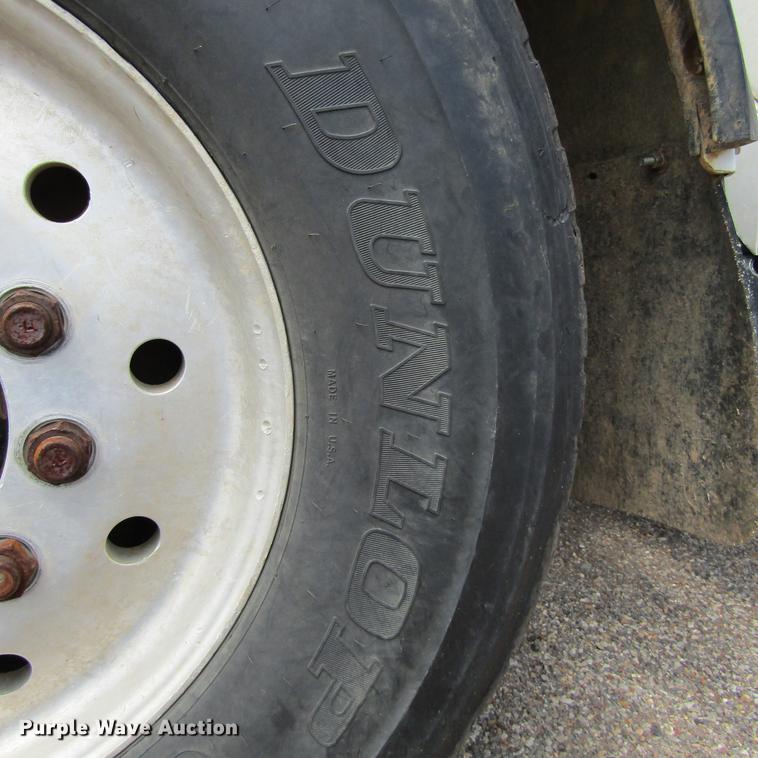 image for item DC0051 1994 Western Star 4964S dump truck