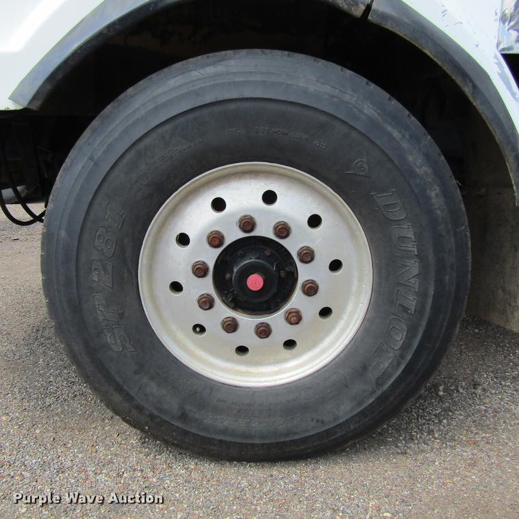 image for item DC0051 1994 Western Star 4964S dump truck