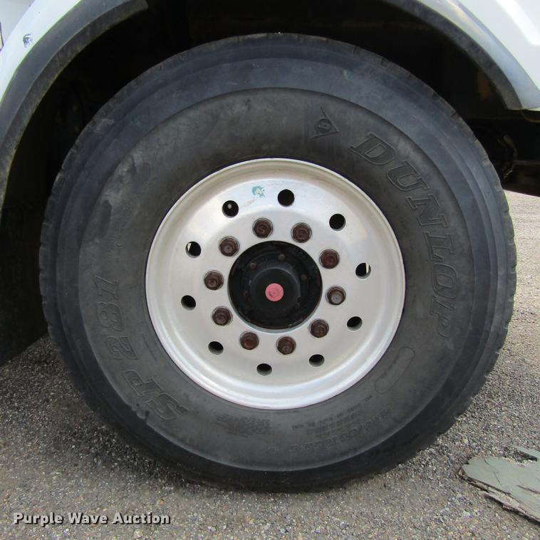 image for item DC0051 1994 Western Star 4964S dump truck