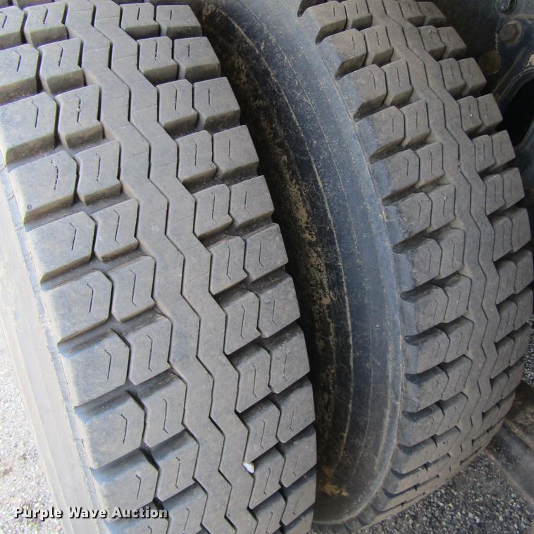 image for item DC0051 1994 Western Star 4964S dump truck