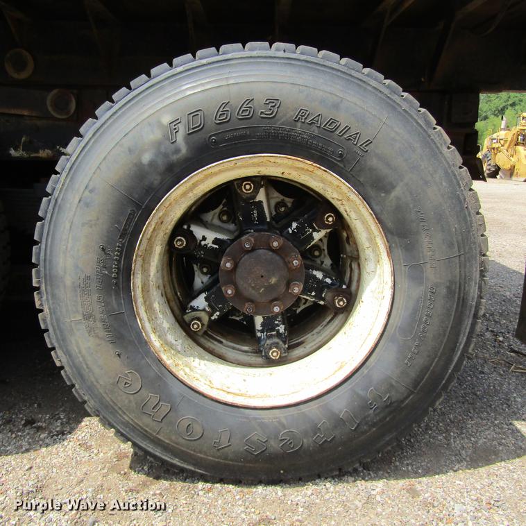 image for item DC0051 1994 Western Star 4964S dump truck