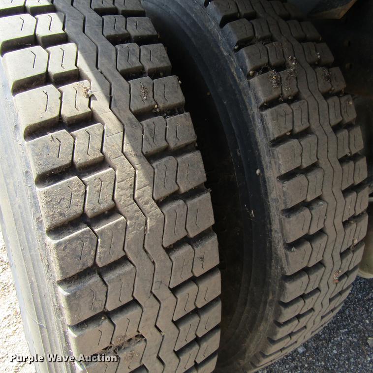 image for item DC0051 1994 Western Star 4964S dump truck