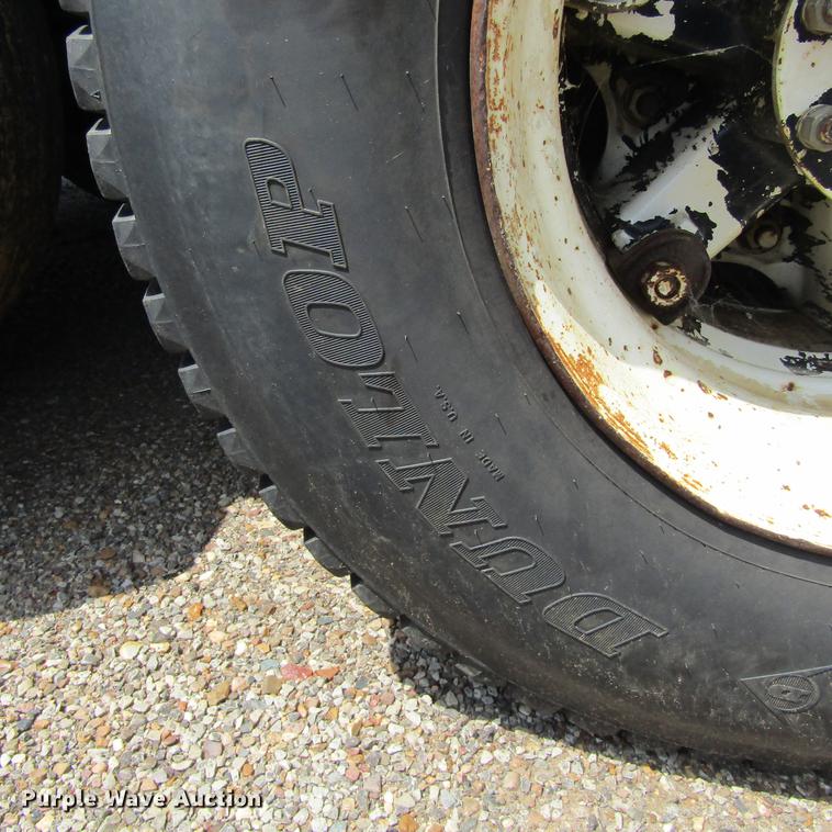 image for item DC0051 1994 Western Star 4964S dump truck