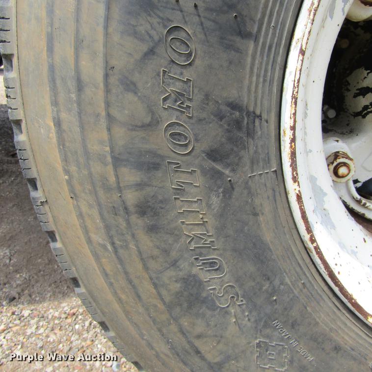 image for item DC0051 1994 Western Star 4964S dump truck