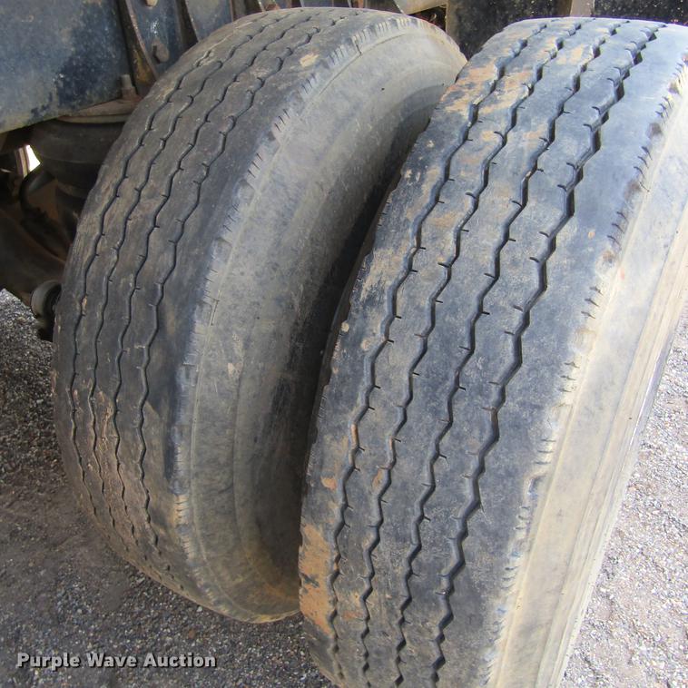 image for item DC0051 1994 Western Star 4964S dump truck