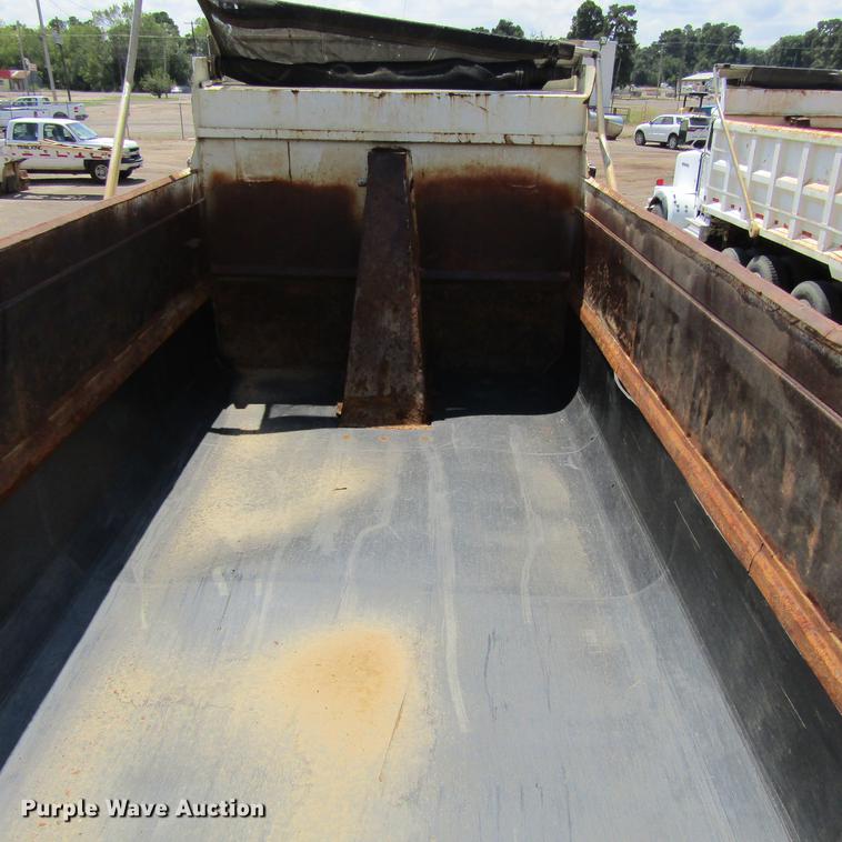 image for item DC0051 1994 Western Star 4964S dump truck