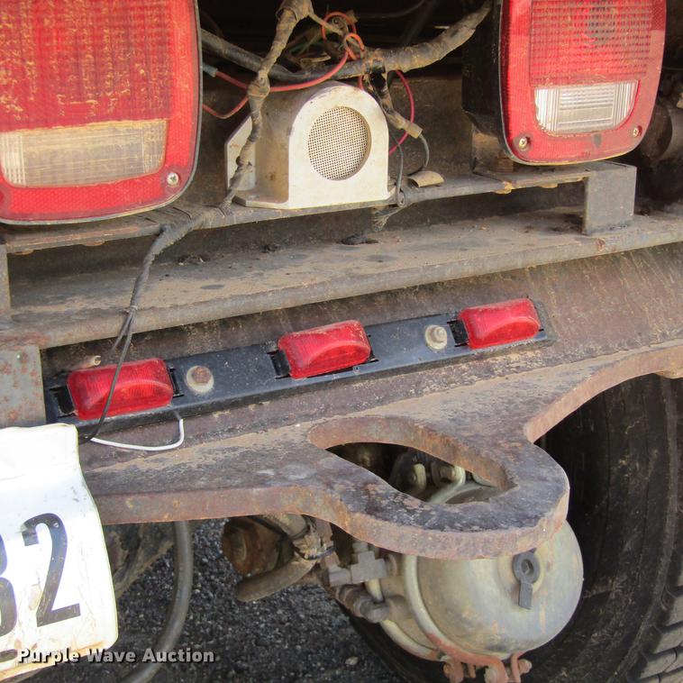 image for item DC0051 1994 Western Star 4964S dump truck