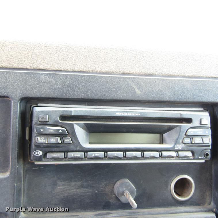 image for item DC0052 1994 International 2654 service truck