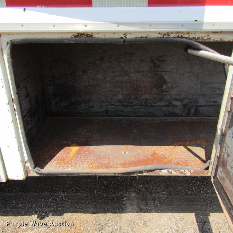 image for item DC0052 1994 International 2654 service truck