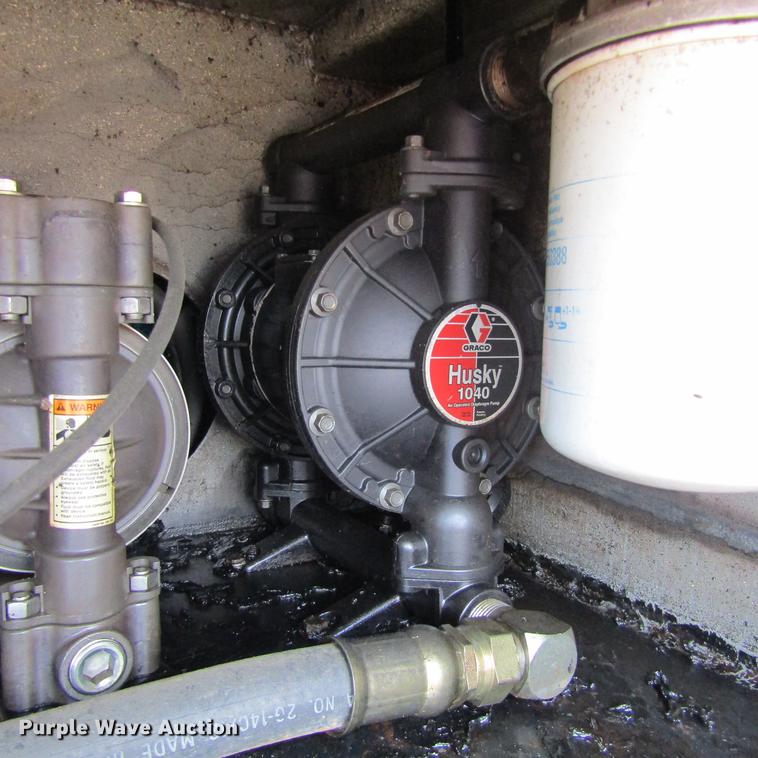 image for item DC0052 1994 International 2654 service truck