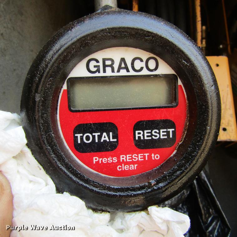 image for item DC0052 1994 International 2654 service truck