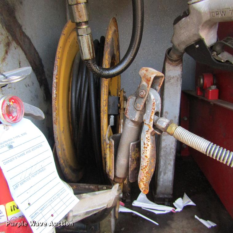 image for item DC0052 1994 International 2654 service truck