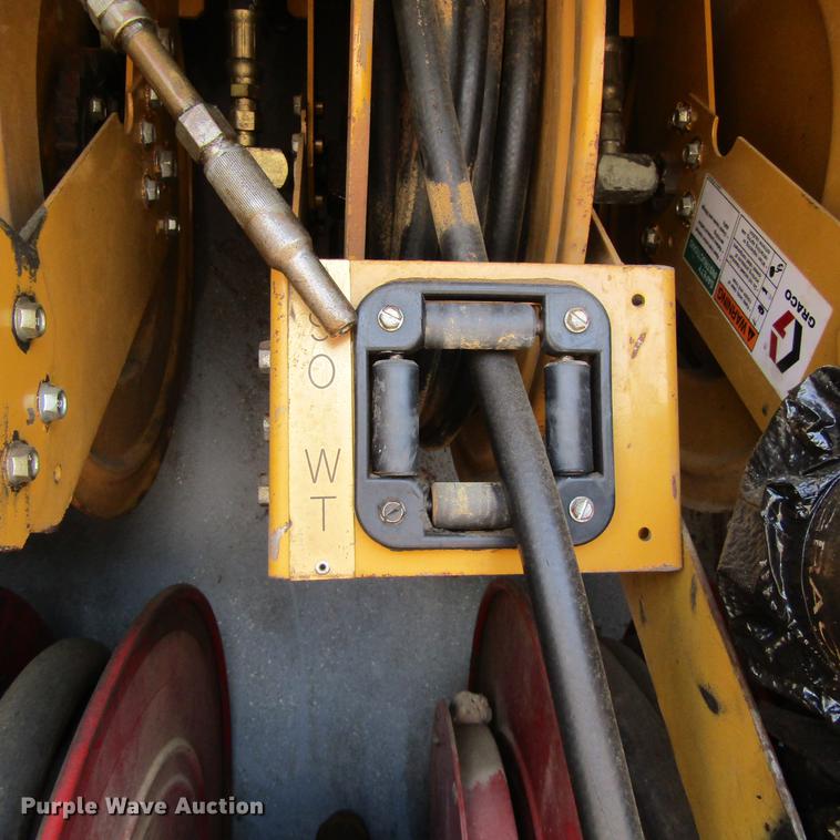 image for item DC0052 1994 International 2654 service truck