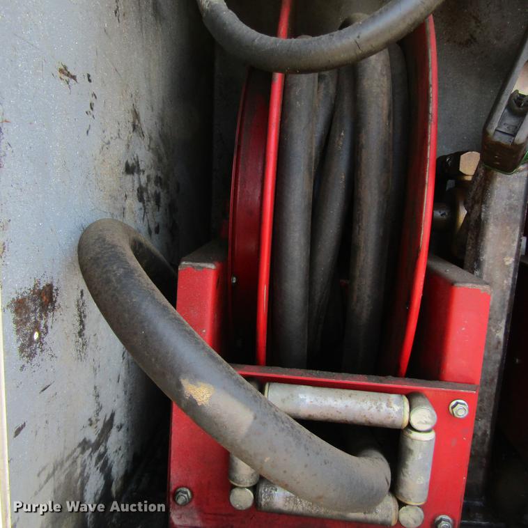 image for item DC0052 1994 International 2654 service truck