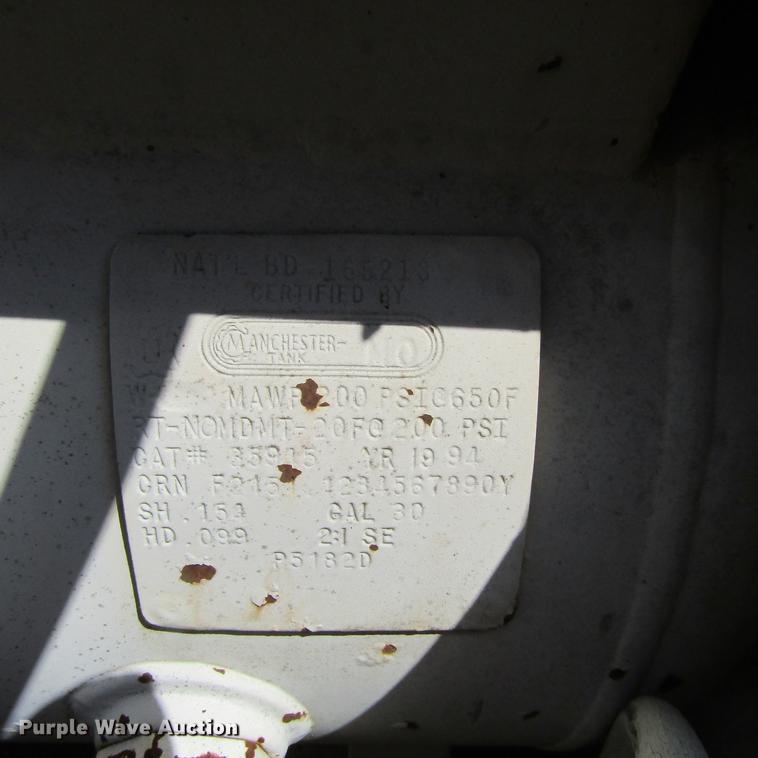 image for item DC0052 1994 International 2654 service truck