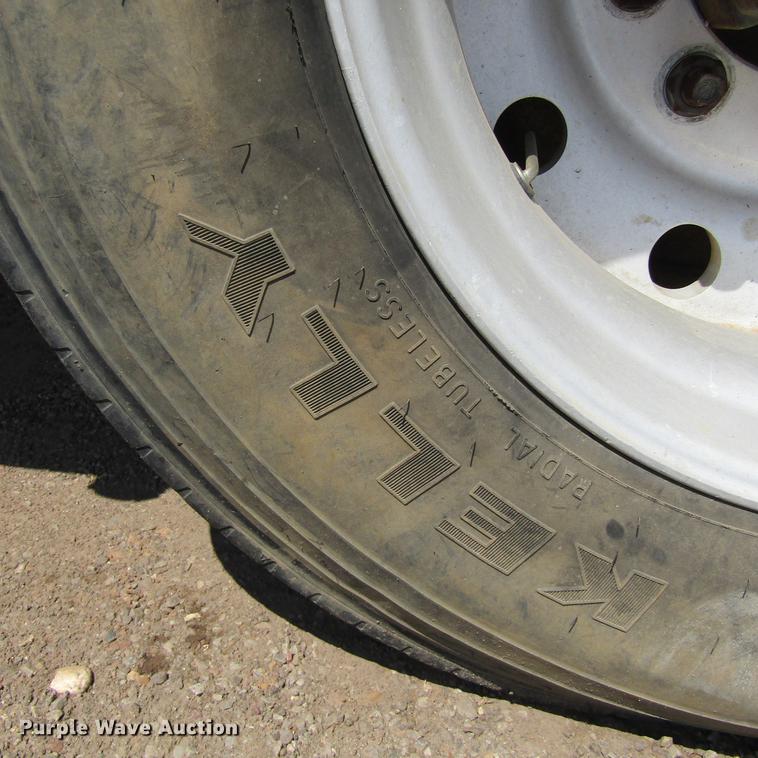 image for item DC0052 1994 International 2654 service truck