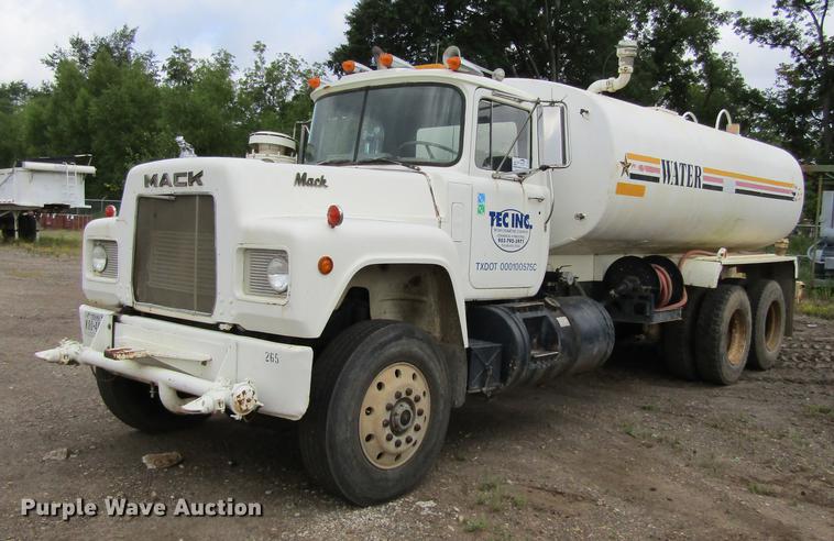 image for item DC0053 1982 Mack RD688S tank truck