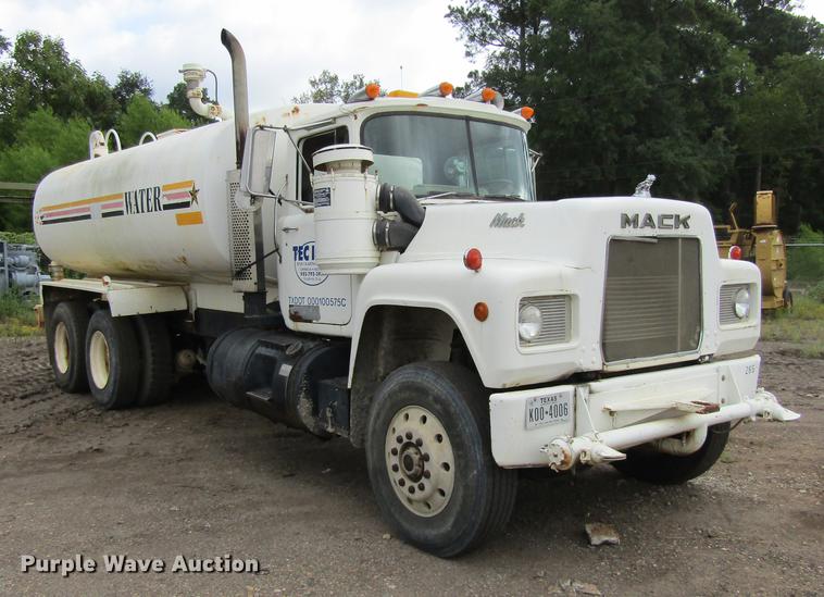 image for item DC0053 1982 Mack RD688S tank truck