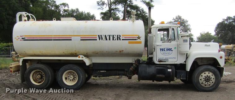 image for item DC0053 1982 Mack RD688S tank truck