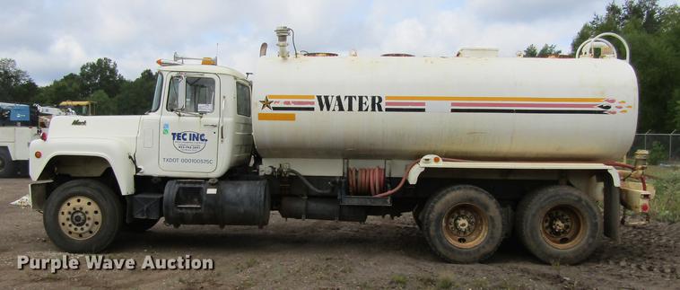 image for item DC0053 1982 Mack RD688S tank truck