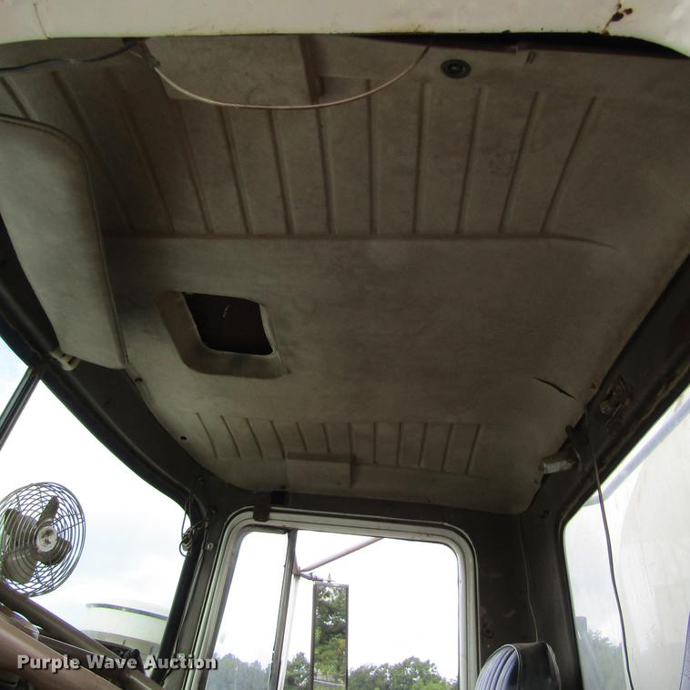 image for item DC0053 1982 Mack RD688S tank truck