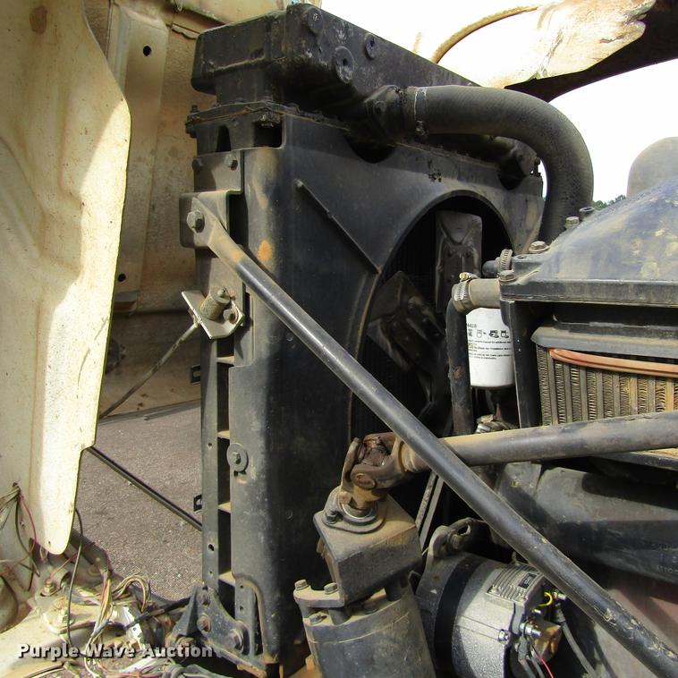 image for item DC0053 1982 Mack RD688S tank truck