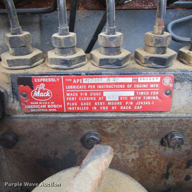 image for item DC0053 1982 Mack RD688S tank truck