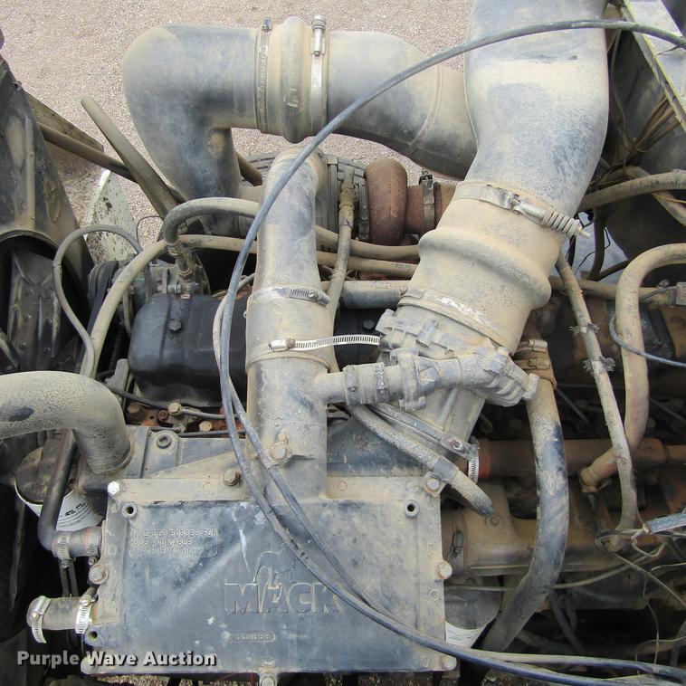 image for item DC0053 1982 Mack RD688S tank truck