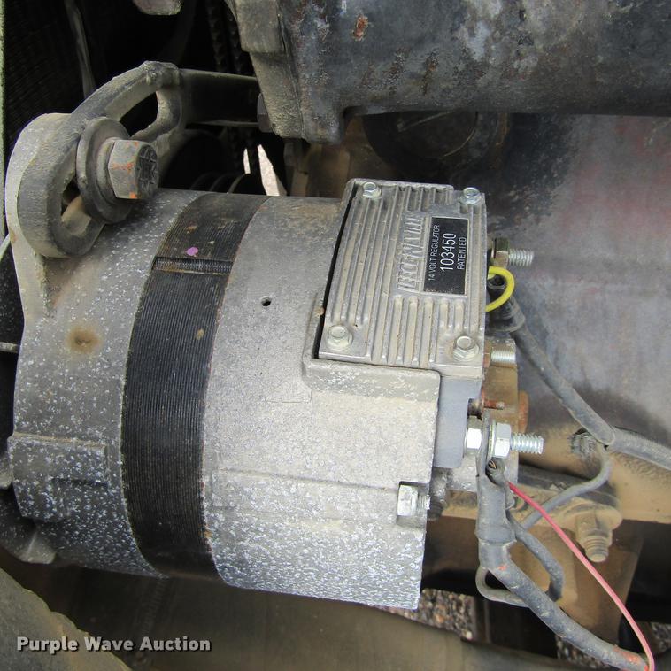 image for item DC0053 1982 Mack RD688S tank truck