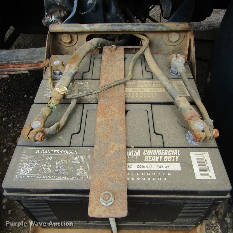 image for item DC0053 1982 Mack RD688S tank truck