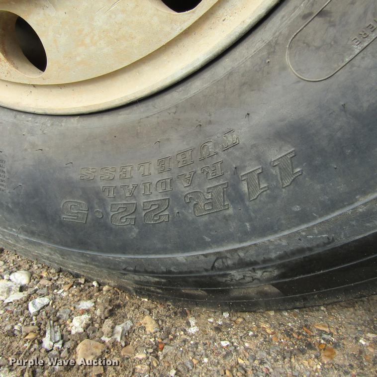 image for item DC0053 1982 Mack RD688S tank truck