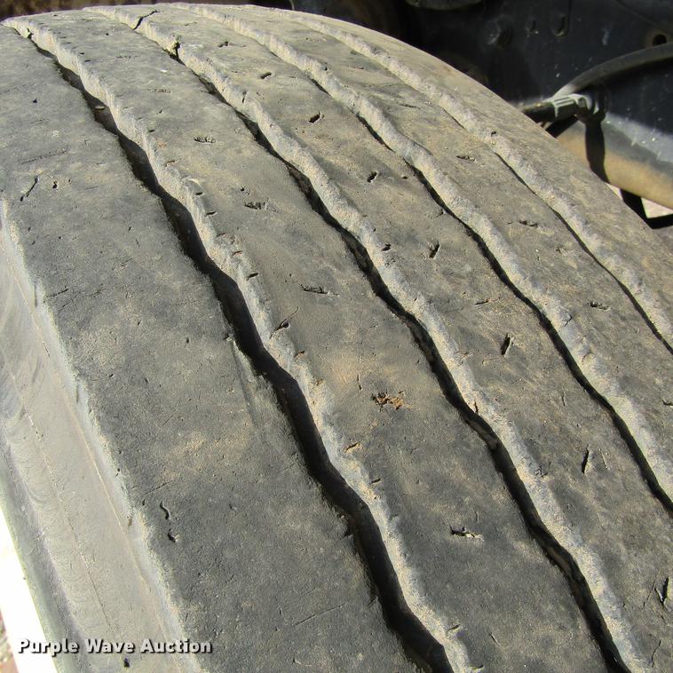 image for item DC0053 1982 Mack RD688S tank truck