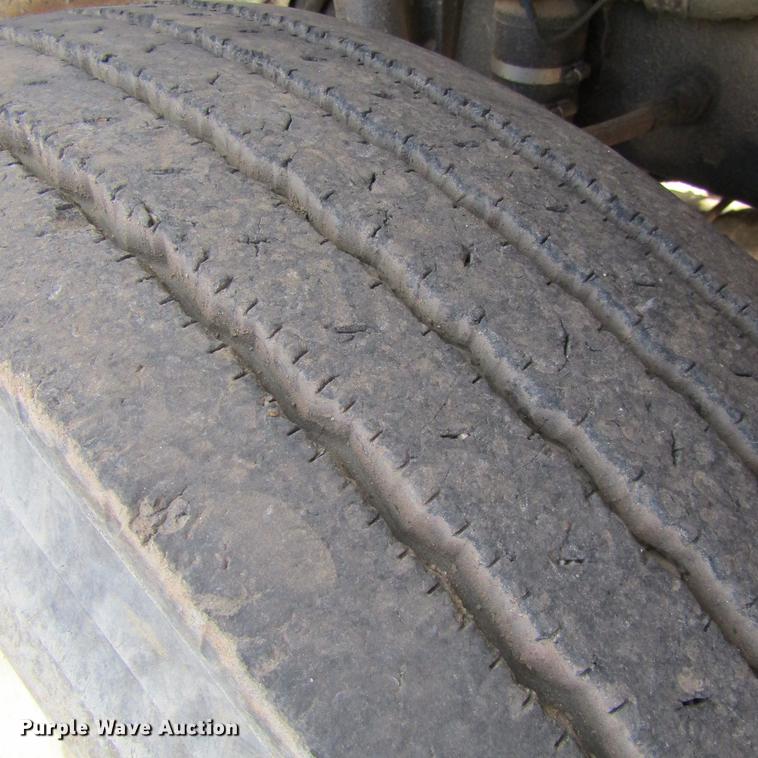 image for item DC0053 1982 Mack RD688S tank truck