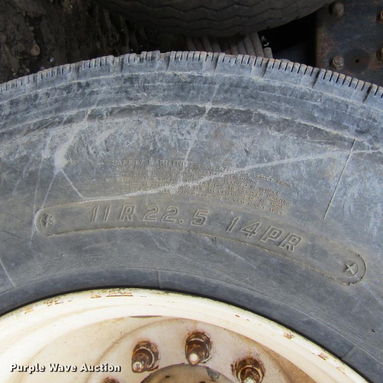 image for item DC0053 1982 Mack RD688S tank truck