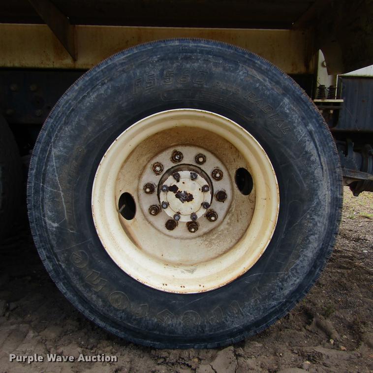 image for item DC0053 1982 Mack RD688S tank truck